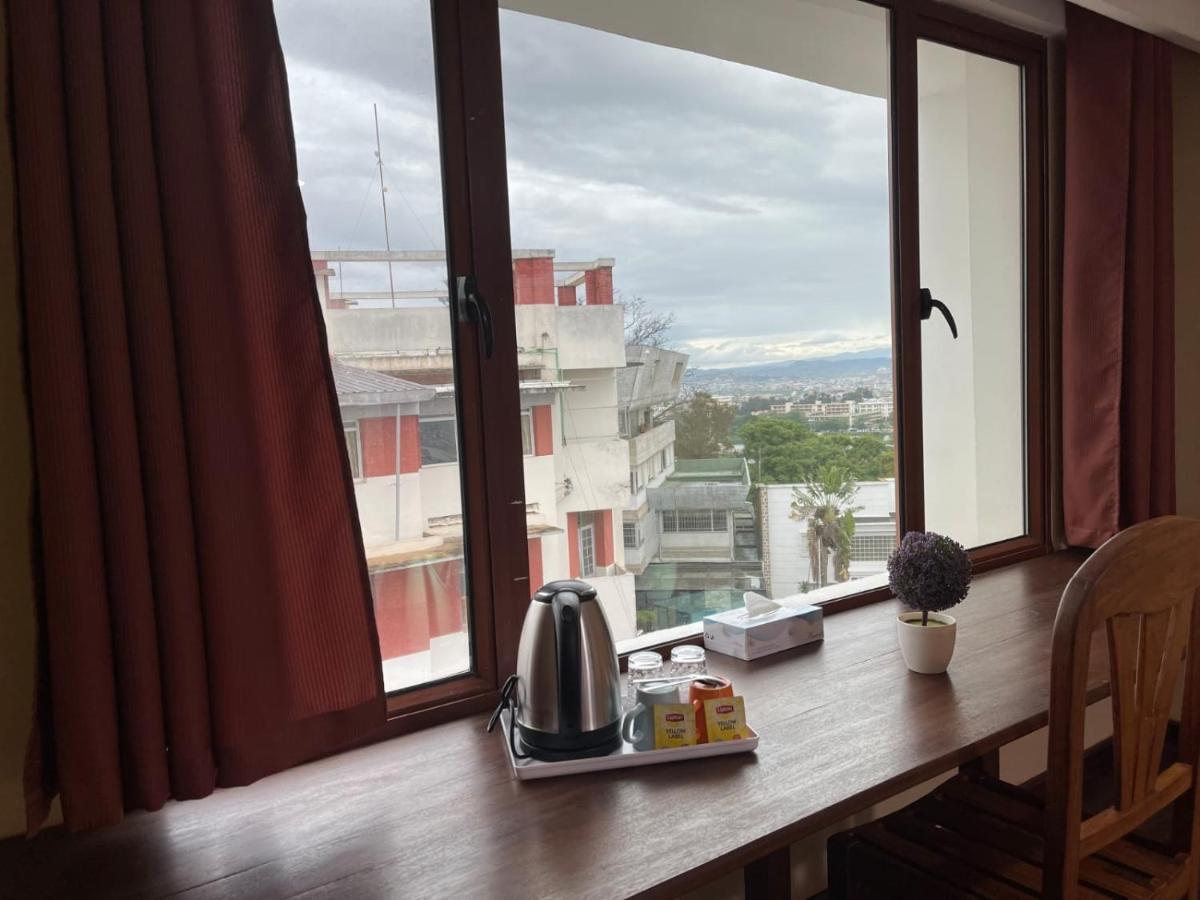 Hotel Le Pousse Pousse アンタナナリボ エクステリア 写真
